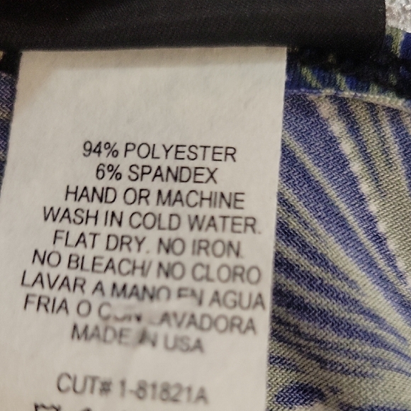 Vibrant Floral Long Sleeve Top - Picture 8 of 10